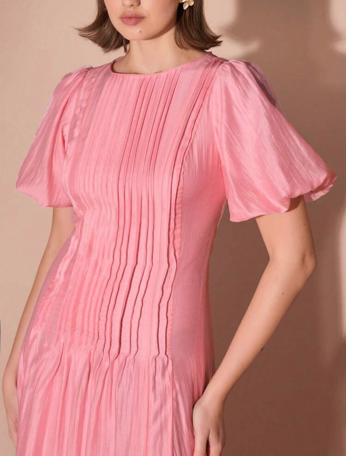 فستان نسائي