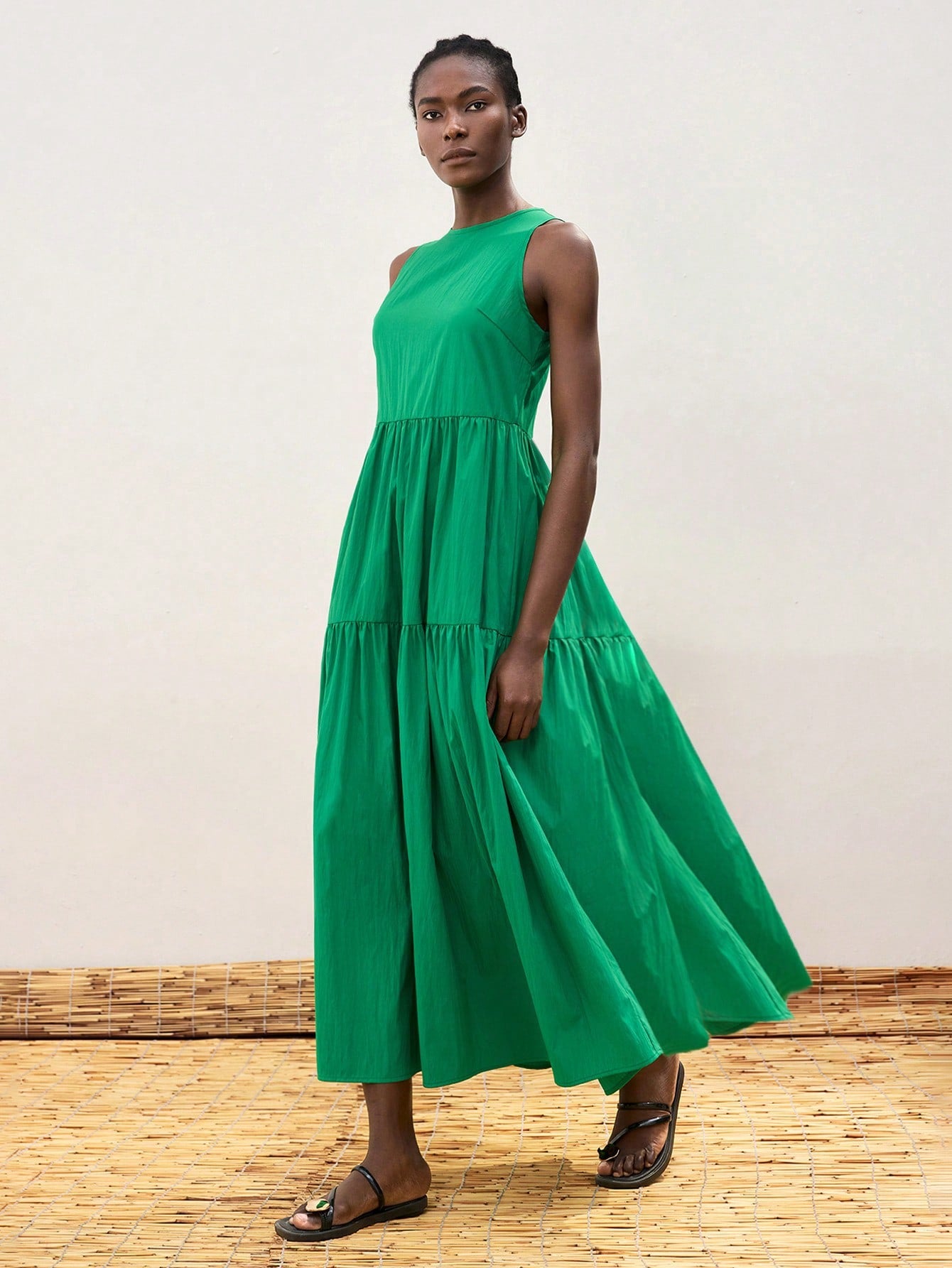 فستان نسائي