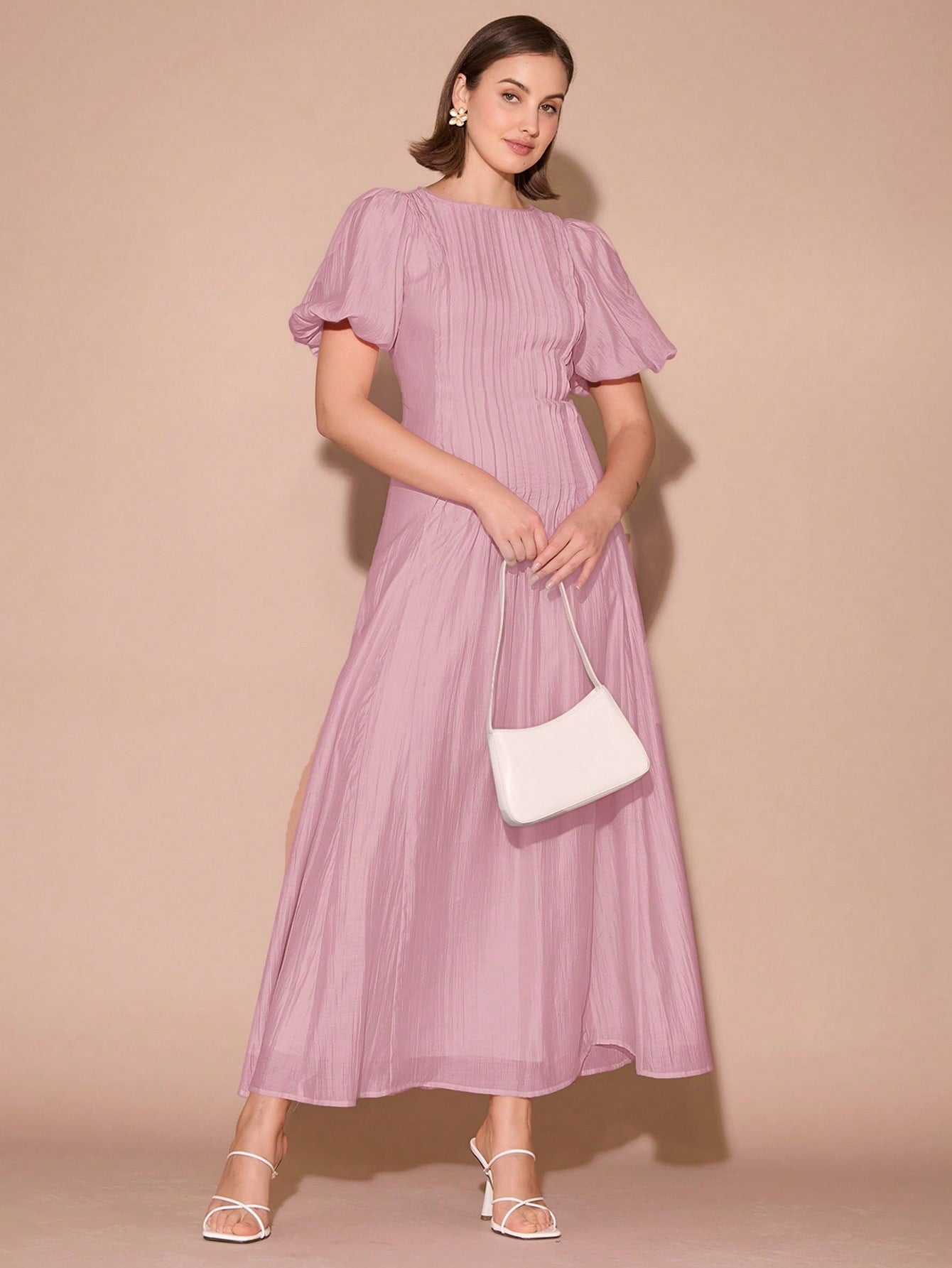 فستان نسائي